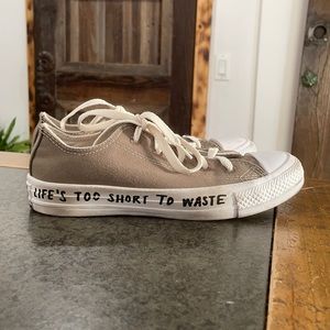 Converse renew life‘s too short to waste